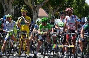 The yellow, green, white and polka dot jersey ready for the start (422x)