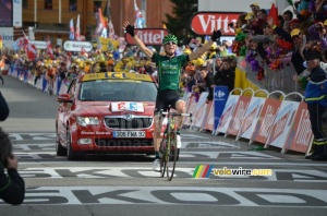 Pierre Rolland (Team Europcar) remporte l'étape sur l'Alpe d'Huez (408x)